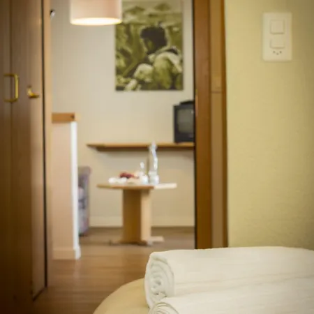 Bristolino Apartment *